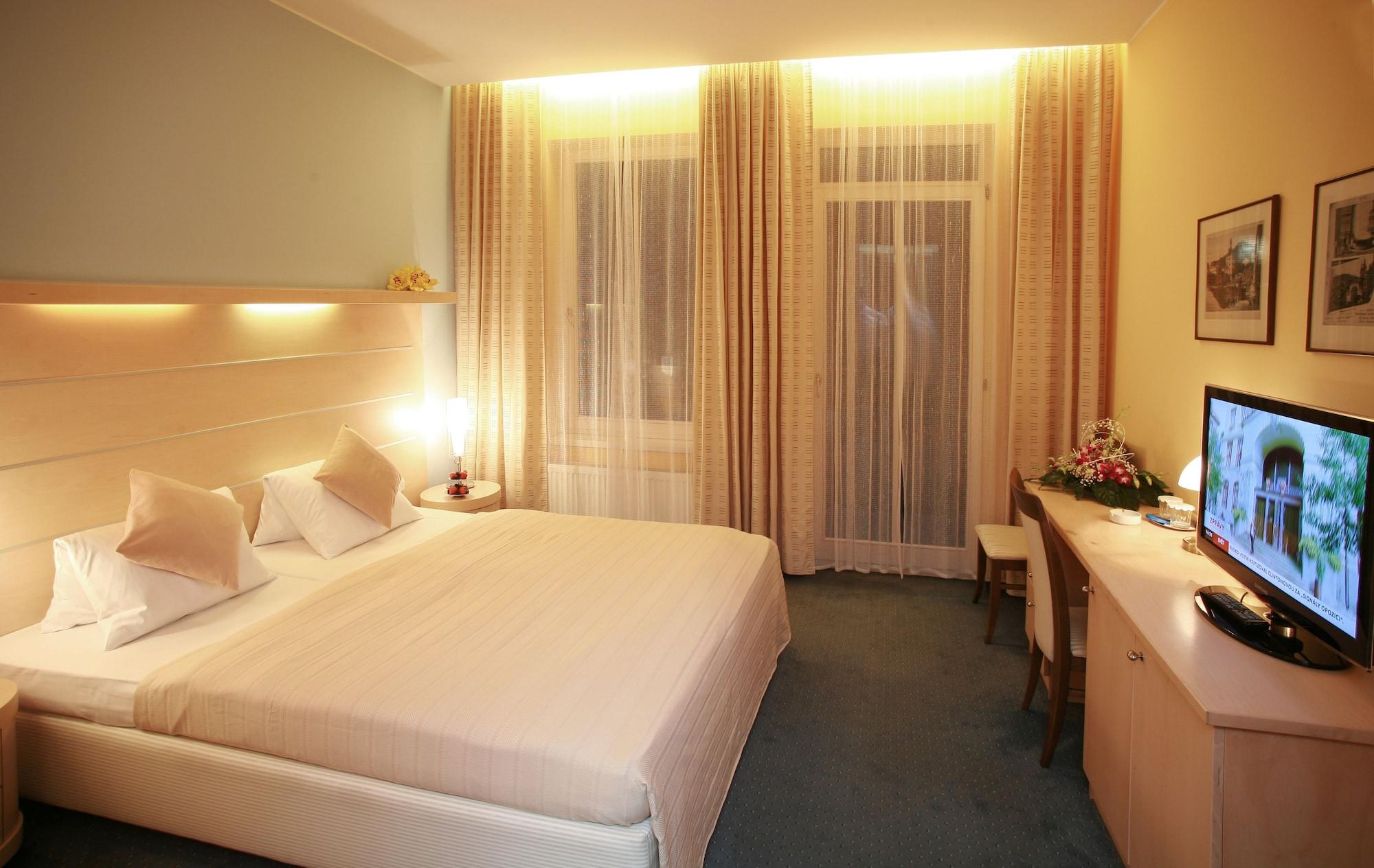 Venus Hotel Karlovy Vary Ngoại thất bức ảnh